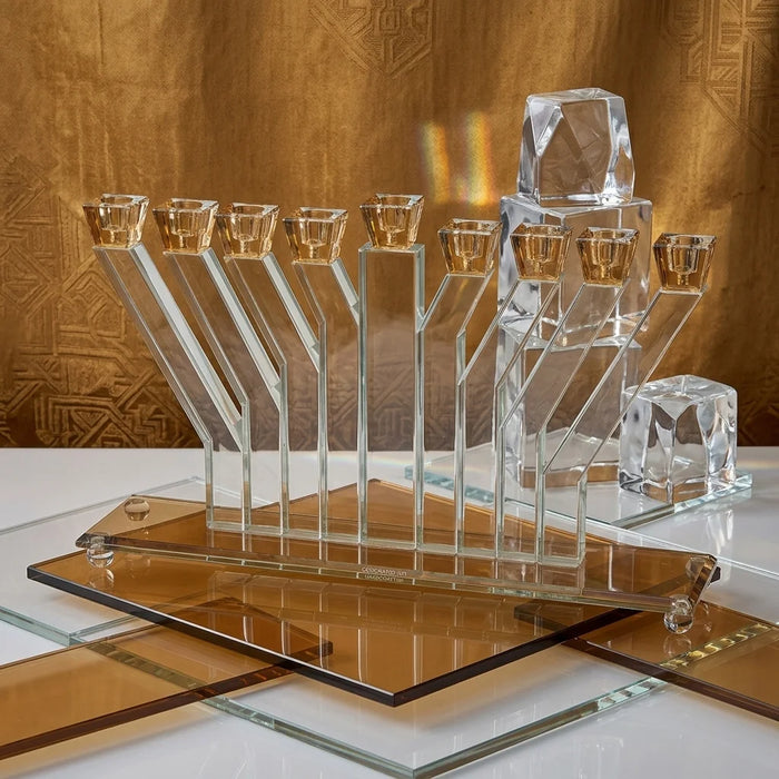 חנוכיית קריסטל מהודרת 33x21 ס"מ – דגם זוויות
