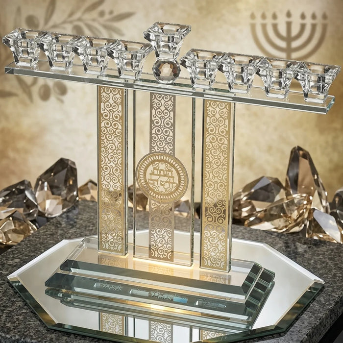 חנוכיית קריסטל 3 עמודים בעיטורים 36x27 ס"מ – מדליון "הנרות הללו"