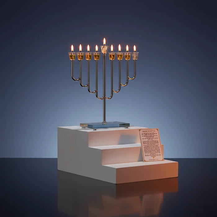 חנוכיית מתכת מהודרת ציפוי ניקל 36 ס"מ – בסיס וכוסיות קריסטל